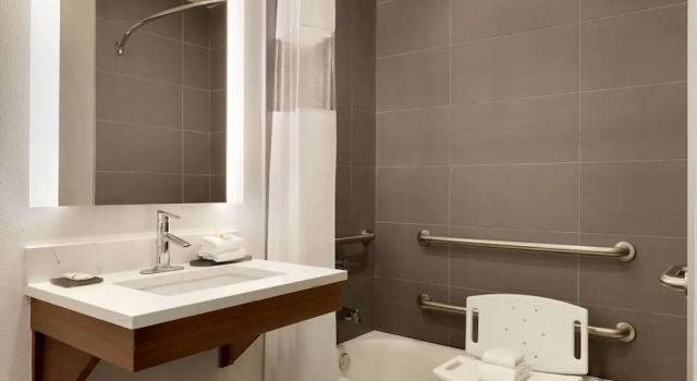 Двухместный номер Executive Accessible La Quinta by Wyndham San Luis Obispo