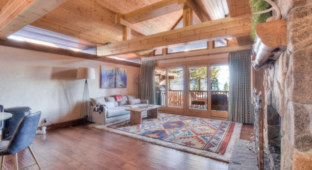 Вилла Crystal Shores Villa Lake Views & Hiking