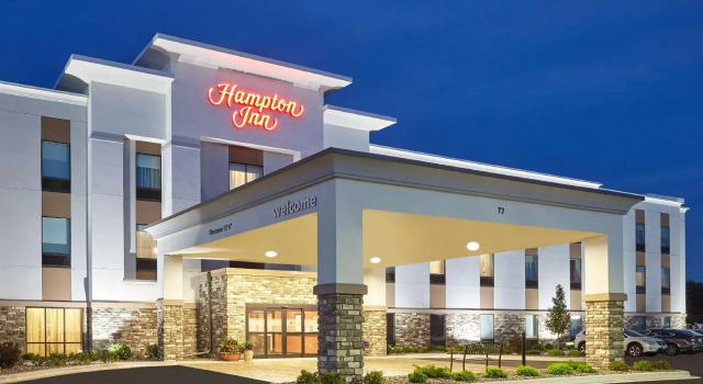 Четырёхместный номер Standard Hampton Inn Fond du Lac