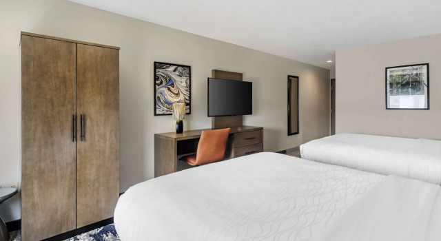 Четырёхместный номер Standard Best Western Plus Bourbonnais Hotel & Suites