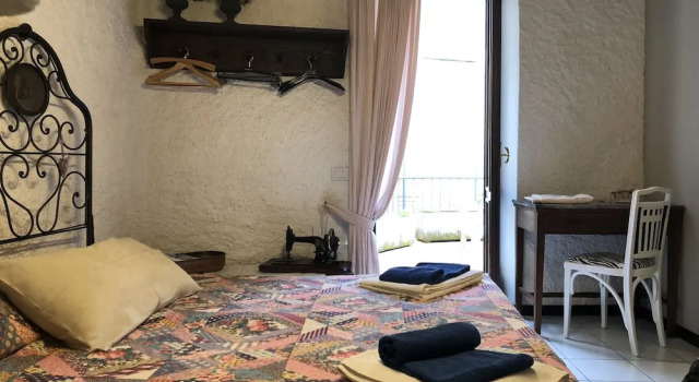 Студия с балконом Charming Apartment in Menaggio Old Town