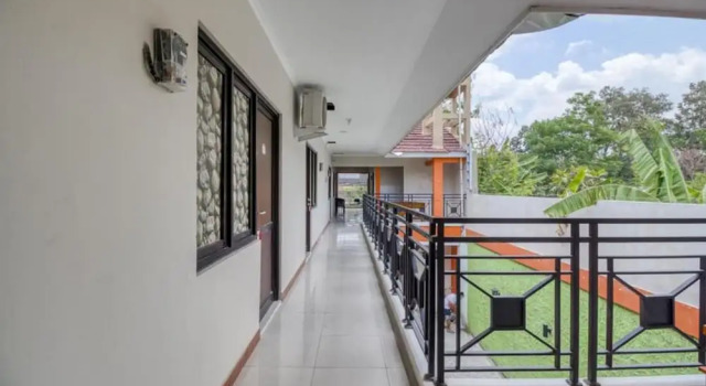 RedDoorz near Babarsari 2, Rezervovat Hotel 3hvězdičkové hotely v Yogyakarta Province, 3*