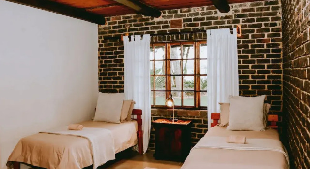 Коттедж Ezulwini Game Lodge