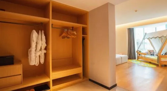 Семейный тент Wyndham Garden Haikou Meilan