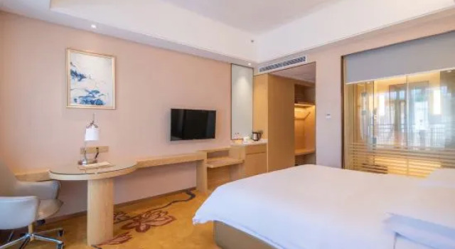 Люкс Superior Vienna International Hotel (Sanya Duty Free Mall)