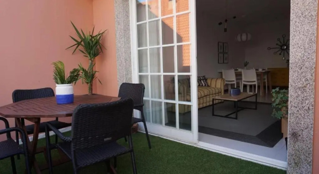 Sanxenxo Centro,30 m de la playa, Забронировать Отель Отели Санхенхо с парковкой, рядом с Пляж Silgar, Парковка