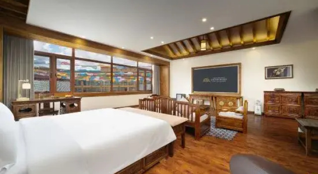 Suite Tibet Shellong Manor Hotel