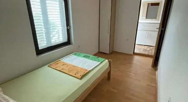 Red Apartment for 05, Забронировать Апартаменты/квартира Апартаменты Новалья, Апартаменты/квартира