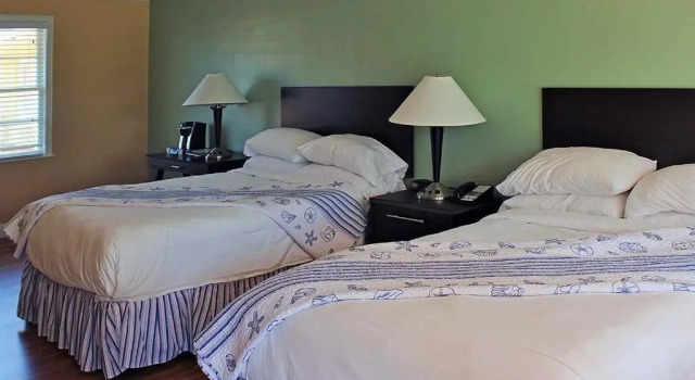 Четырёхместный номер Standard Edgewater Inn - St. Augustine
