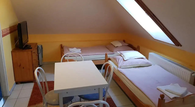 ADA 2 Apartmanház, Book Hotel Hajdúszoboszló 