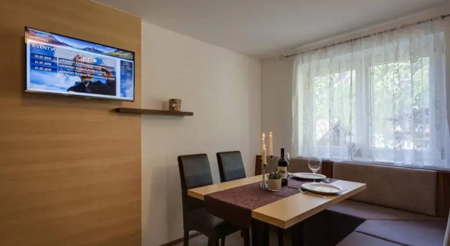 Apart Praxmarer, Rezerwuj Hotel Hotele w Tyrol z parkingiem, Parking