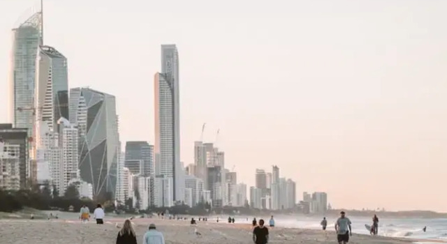 Lakeside Family Oasis With Pool, Gym and Balcony, Prenota Hotel Gold Coast Queensland