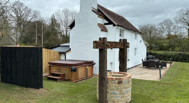 Peaceful 3-bed Cottage in Lower Pendock, Rezervați Casă de vacanță Hoteluri în Gloucestershire cu parcare, Parcare