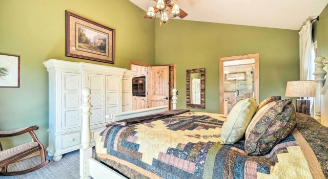 Groveland Lake House w/ Hot Tub & Water Views