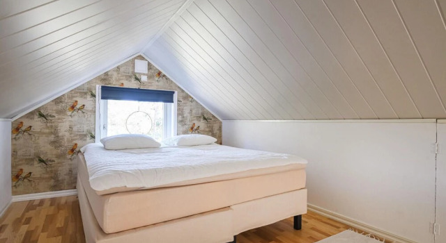 Nice Home in Uddevalla With 2 Bedrooms and Wifi, Book Hotel Uddevalla 