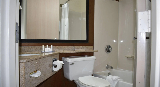 Четырёхместный номер Standard Fairfield Inn & Suites Kansas City Liberty