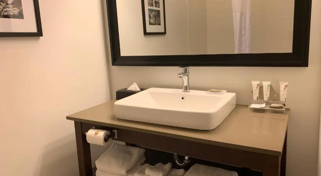 Четырёхместный номер Standard Country Inn & Suites by Radisson, Kearney, NE
