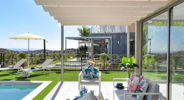 Los Dragos Salobre Golf Villas 3 by VillaGranCanaria, Забронировать Отель Отели Салобре с парковкой, рядом с Гольф-курорт Salobre, Парковка