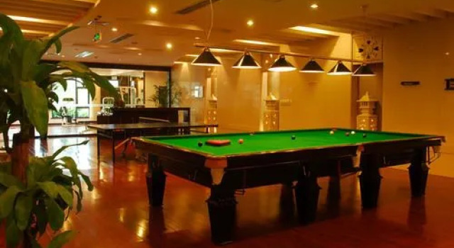 杭州世外桃源君澜度假酒店, Rezerwuj Hotel Hotele w Xiaoshan z parkingiem, Parking