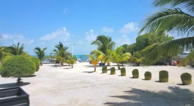 Hidden Treasure Vacation Home BayBlue Suite 1, Prenota Hotel Caye Caulker Belize Islands