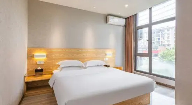 Люкс Deluxe Jincheng Hotel (Huangshi Daye Yurun