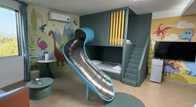 Семейный люкс Qingyuan Fogang Xile Shangpin Wenquan Swimming Pool Homestay