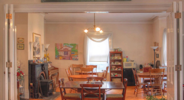 Jonah Place Bed & Breakfast Inn, Buchen Sie Hotel Hotels in New Brunswick mit Parkplatz, Parkplätze