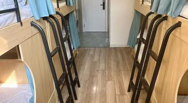 Мужская капсула Yinuo Homestay (the Bund Nanjing Road Pedestrian Street)