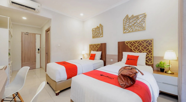 Двухместный номер Premium RedDoorz Premium near Ragunan Zoo 2