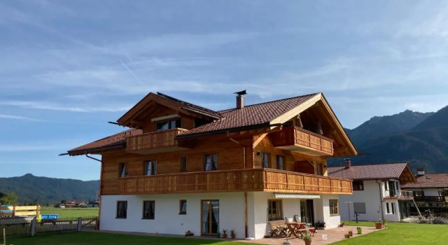 Апартаменты Ferienwohnungen am Kranzbach FeWo2