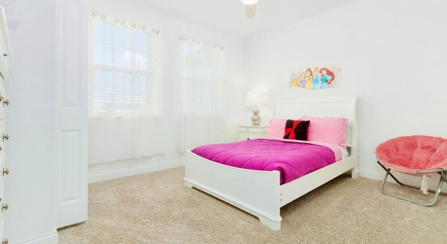 Stylish 3BR Townhouse With Pool Near Disney