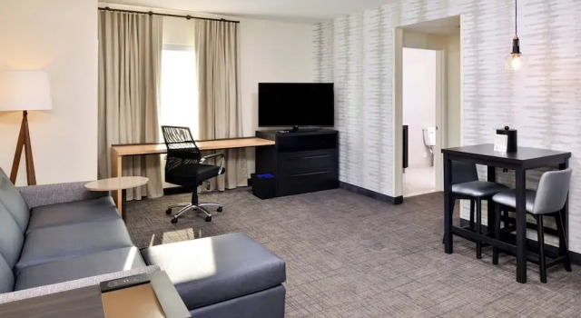 Люкс Residence Inn by Marriott Bakersfield West