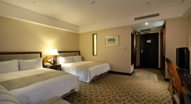 Четырёхместный номер Economy Hotel RegaLees