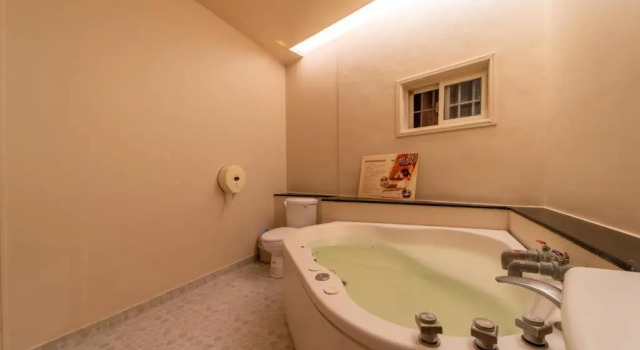 Suite One Well Hot Spring
