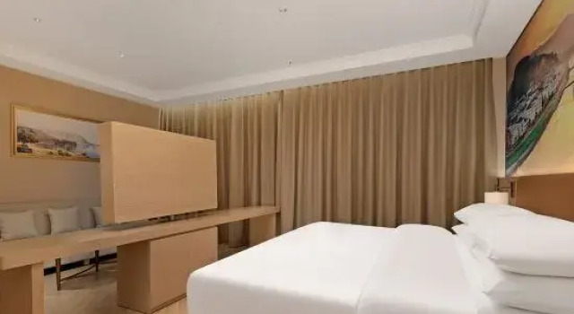 Vienna Hotel (Ganzi Gesar Wangcheng 317 National Road Chuanzang Road Branch), Rezervovat Hotel Hotely v Garze s parkováním, Parkování
