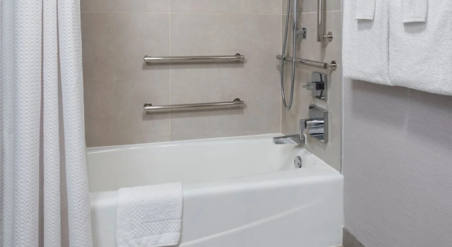 Люкс Courtyard by Marriott Tarrytown Westchester County