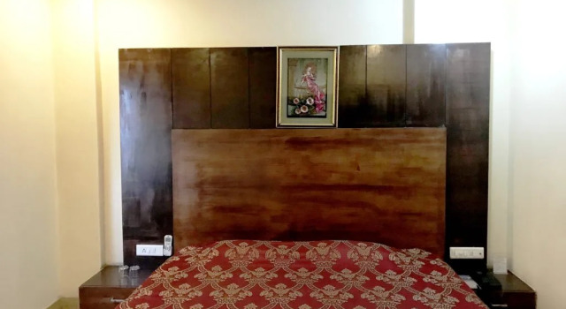 Hotel Manoj International