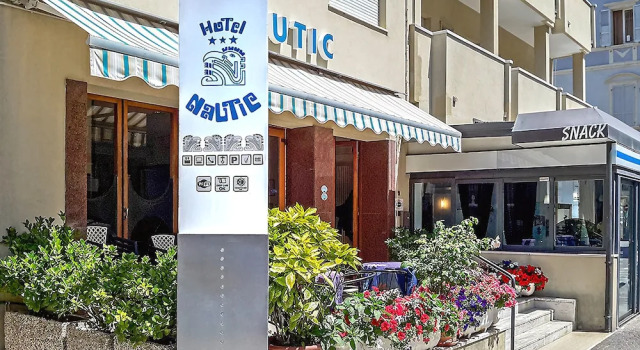 Nautic Beach Hotel