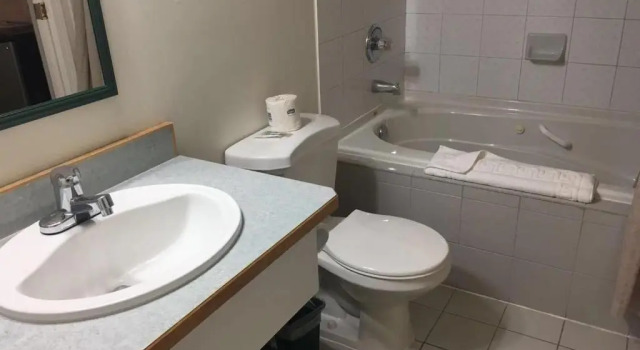 Номер Economy Rainbow Lake Castle Resort