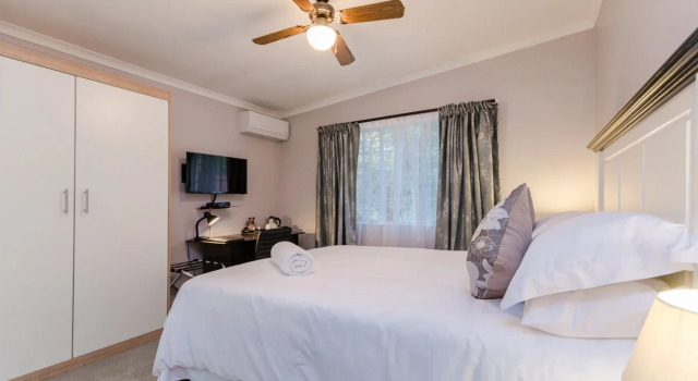 Englewold Manor Guest House