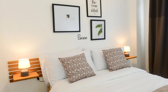 Hometown Hotel Morato - Quezon City, Забронировать Отель Кесон-Сити 
