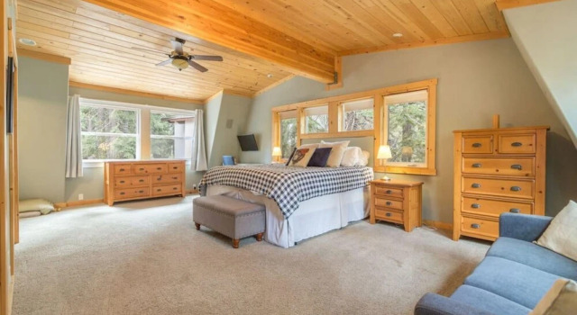 High Pines Hideaway by Avantstay - Newly Remodeled in Tahoe Donner With Hot Tub!
