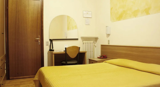 Двухместный номер Economy с балконом Hotel Merano