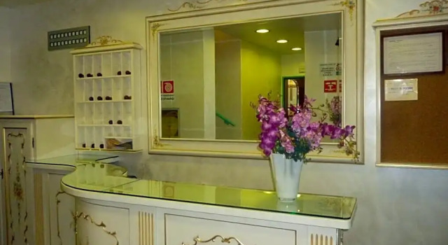 Hotel Oasi, Book Hotel Hoteller i Friuli Venezia Giulia med parkering, Parkering