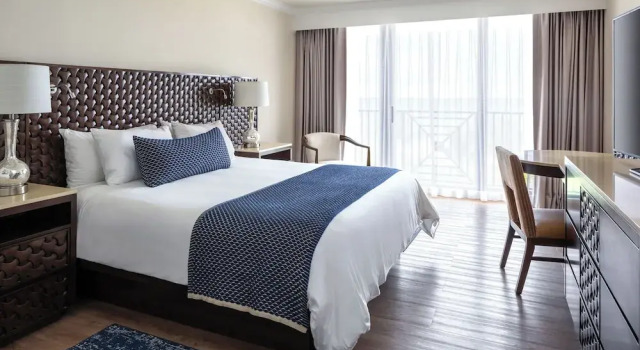Полулюкс с видом на город Opal Grand Oceanfront Resort & Spa