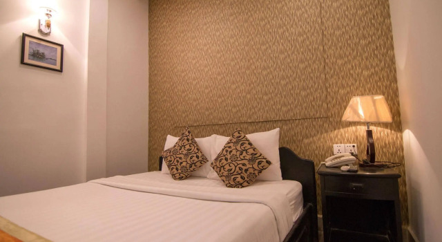 Diamond Palace Hotel, Buchen Sie Hotel Hotels in Kandal mit Parkplatz, Parkplätze