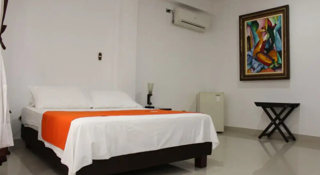 Двухместный номер Standard с балконом Hotel El Aeropuerto
