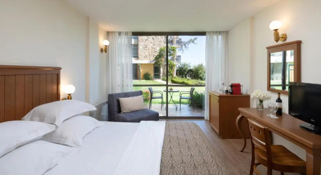 Hacienda Forest View Hotel, Забронировать Отель Маалот-Таршиха Западная Галилея