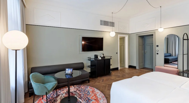 Двухместный номер Premium Hotel Astoria Vienna, Curio Collection by Hilton