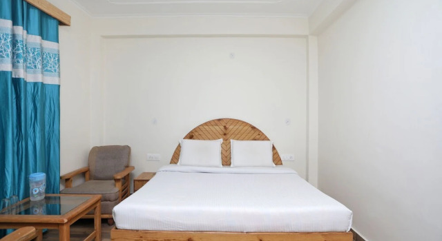 OYO 14237 Home Elk Cottage Near Rohtang Highway, Забронировать Дом для отпуска Коттеджи Манали, Коттедж